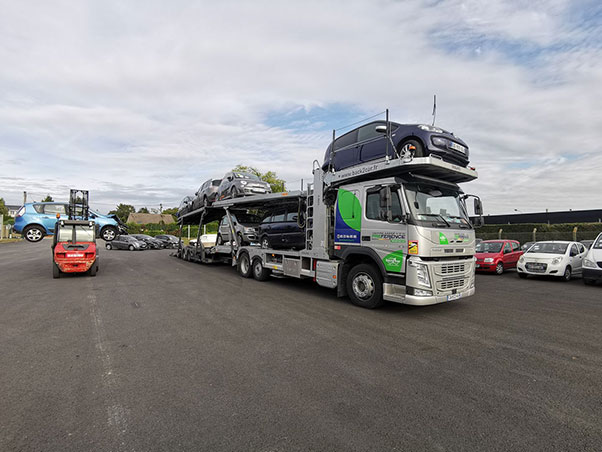 Camion Préférence Recyclage pour l'enlèvement épave